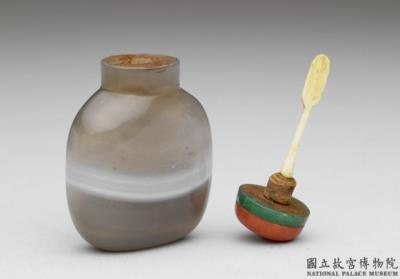 图片[2]-Agate snuff bottle with natural banding, Qing dynasty, 18th century-China Archive